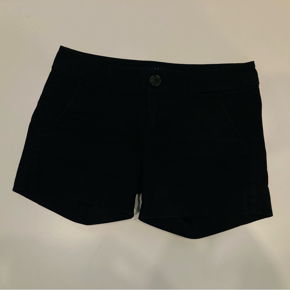 American Eagle Outfitters - Black Midi shorts